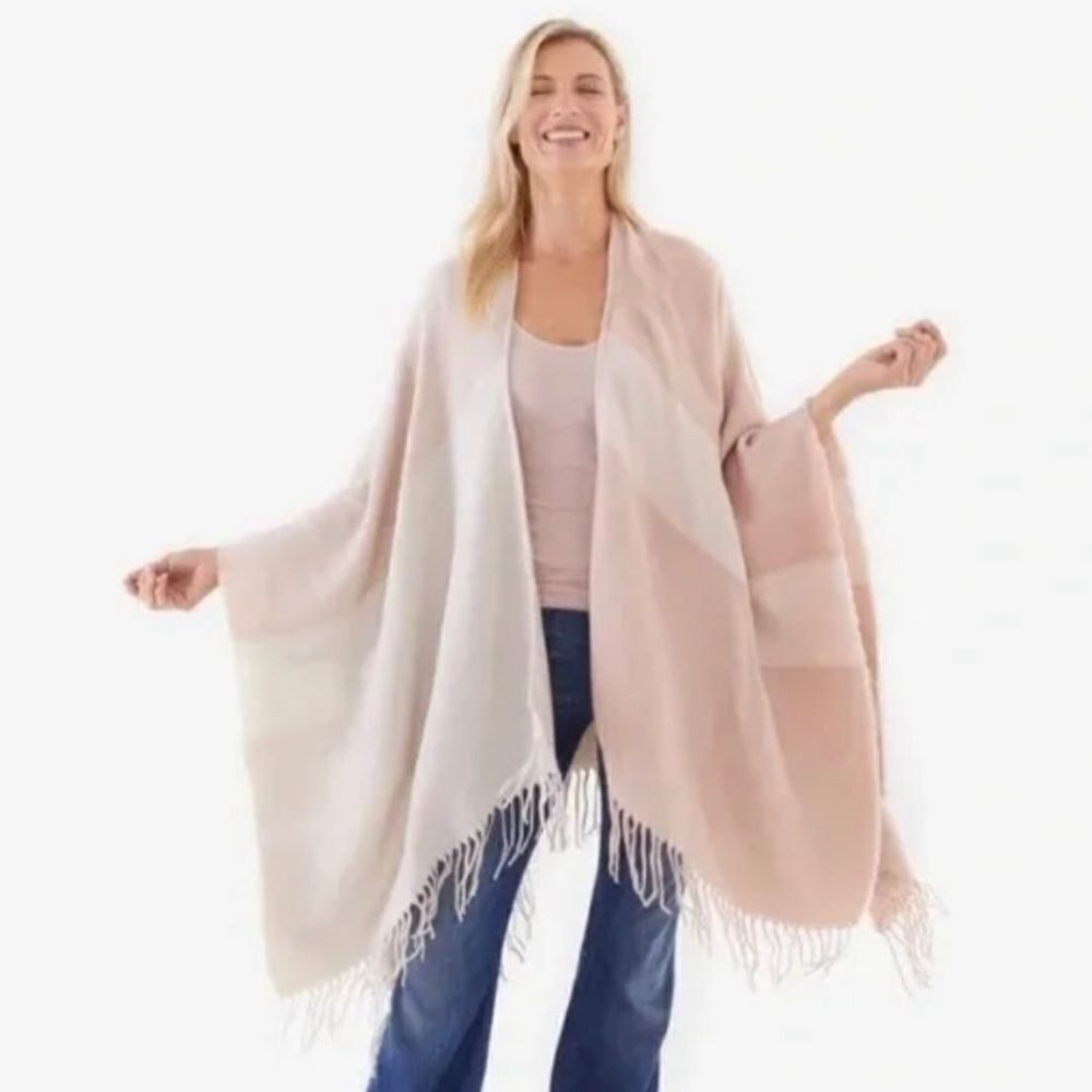 Soia & Kyo Cream & Blush Color Block Kimono Shawl Fringe One Size